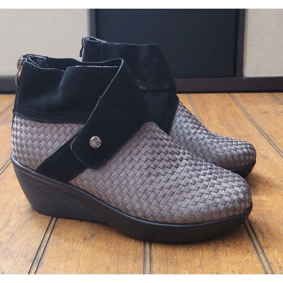 bernie mev. Shoes - Women's Black and Gray Wedge Ankle Boots